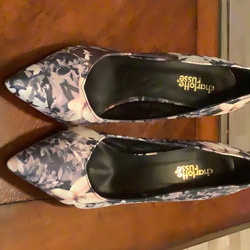 Charlotte Russe heels. Wore once, in great cond. Flower print, Size 6
